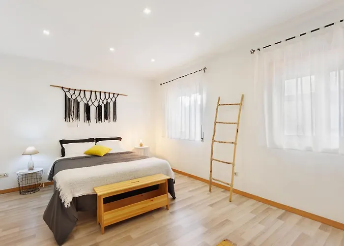 Tour House Hébergement de vacances *